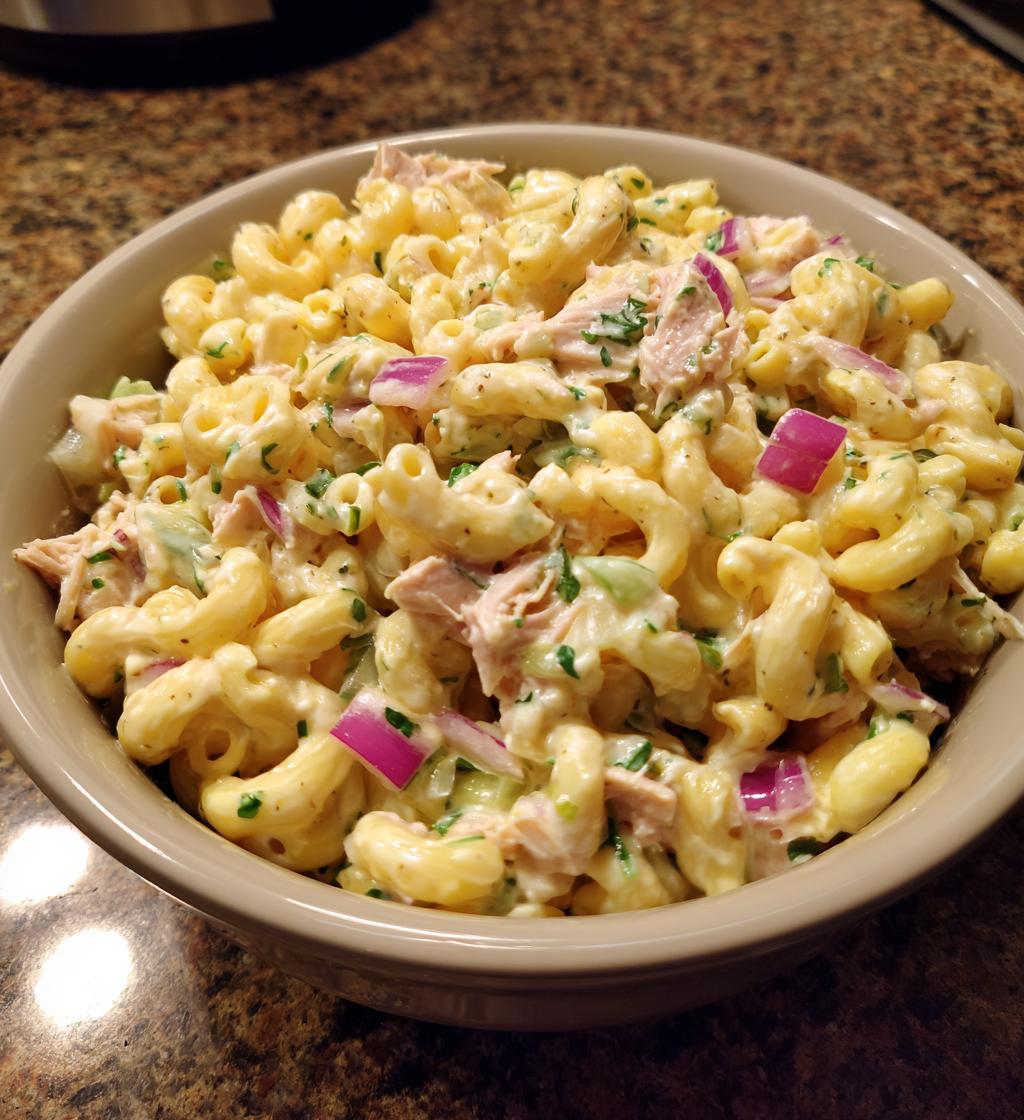 Cold Macaroni Salad with Tuna - detail 1