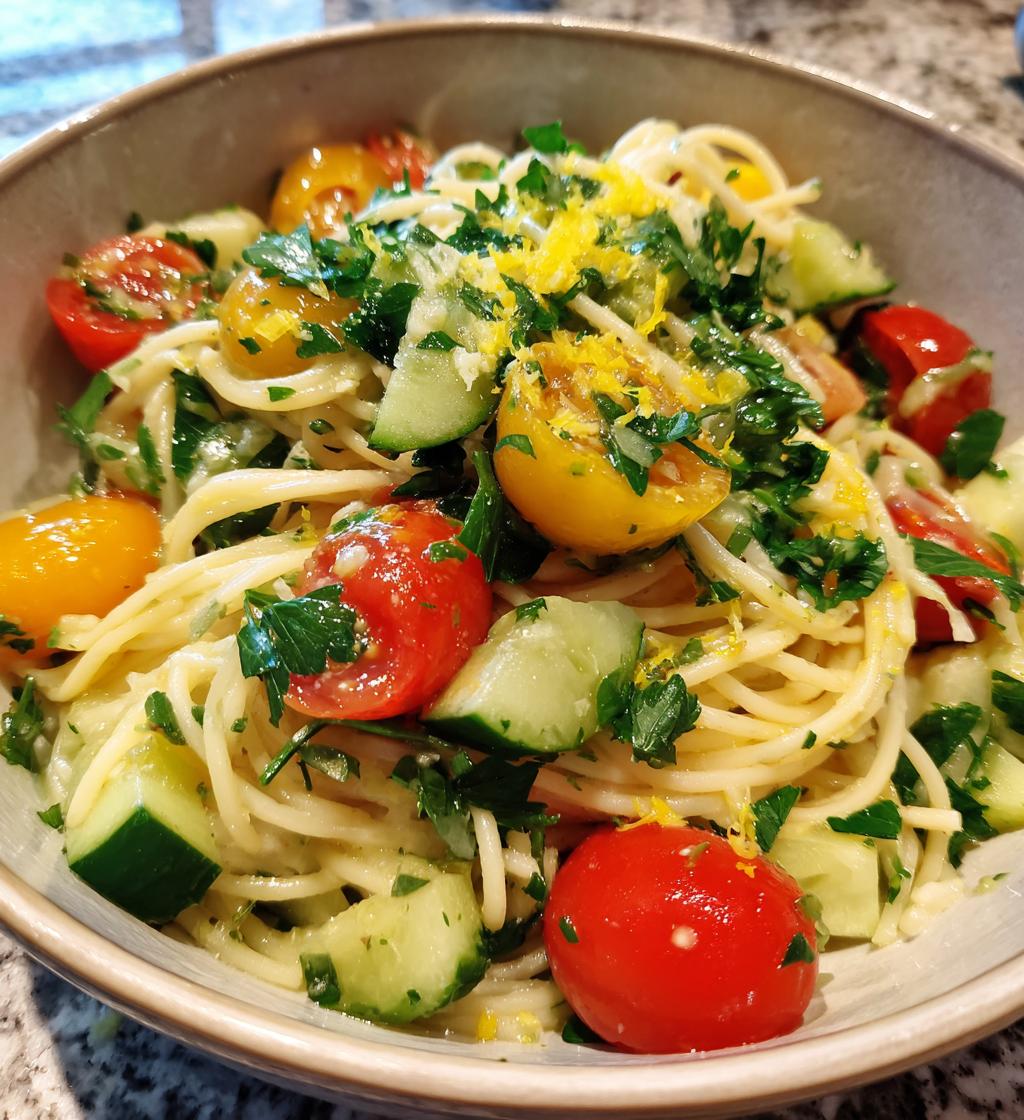 Lemon Garlic Pasta Salad