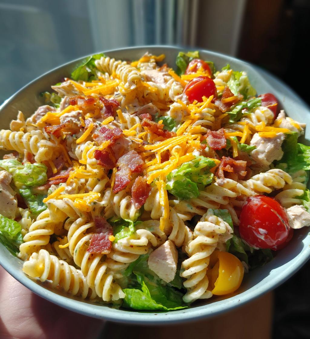Turkey Club Pasta Salad - detail 1