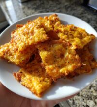 air fryer cheddar cheese crisps