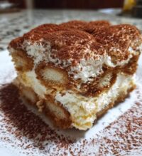no bake vanilla tiramisu roll