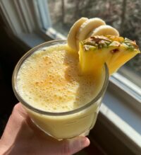 pineapple and banana smoothie