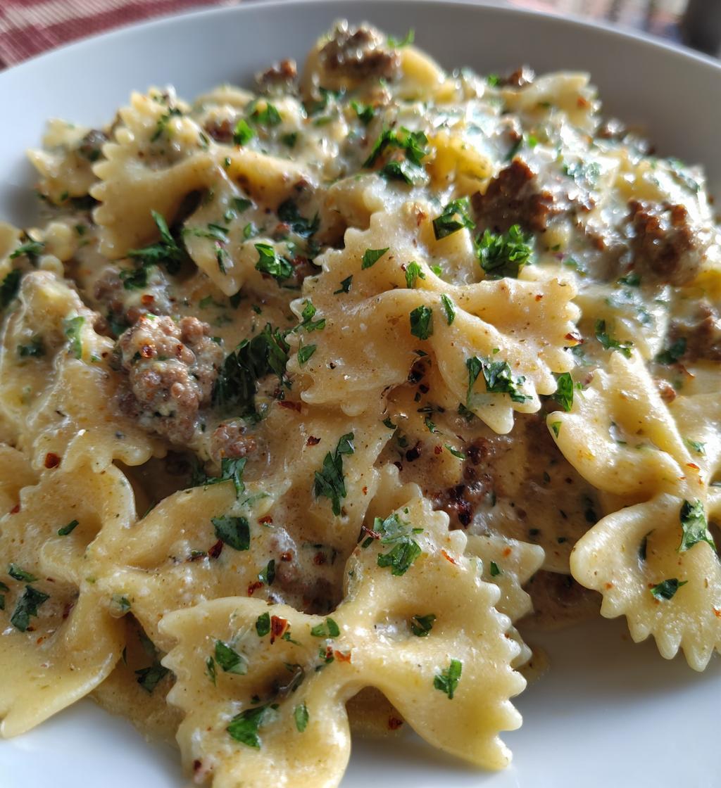 creamy beef bowtie pasta with garlic parmesan sauce - detail 1