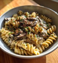 mushroom stroganoff pasta