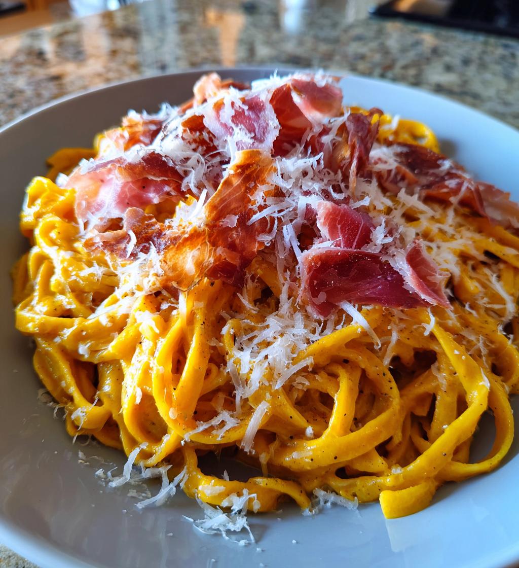 pumpkin alfredo pasta with prosciutto