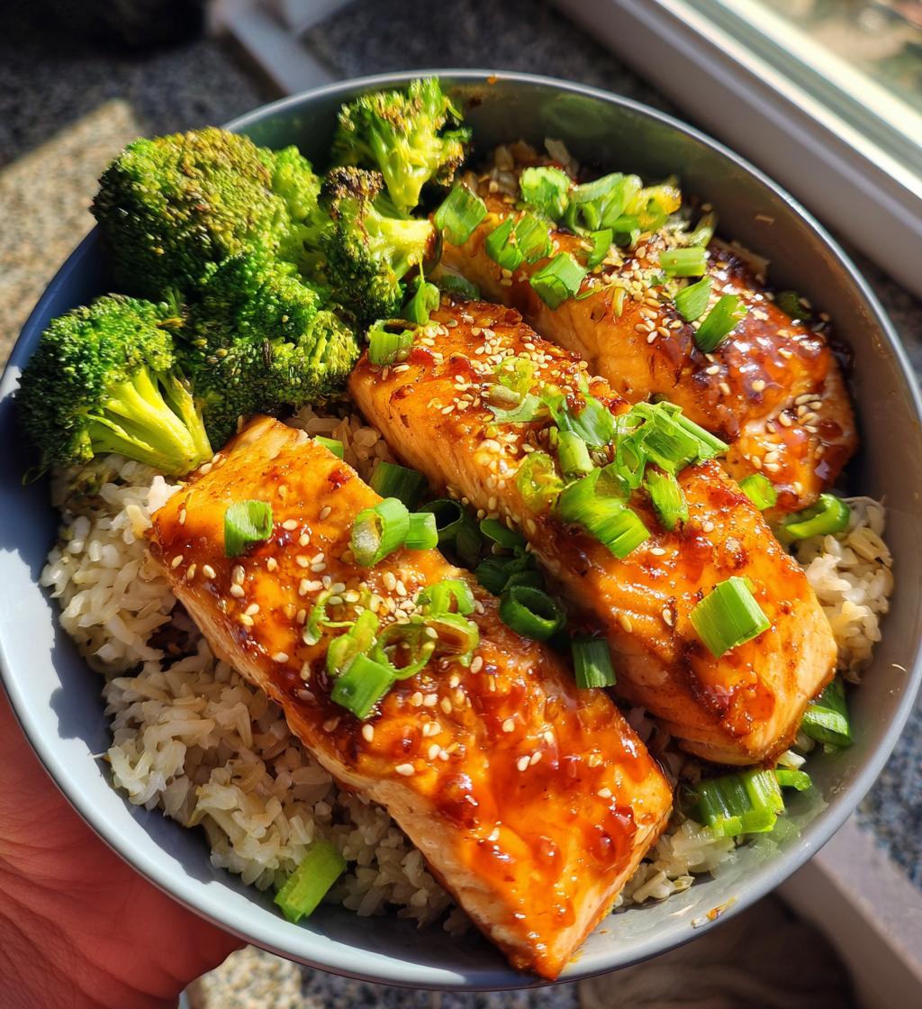 sriracha honey salmon bowls