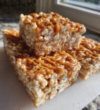 apple pie rice krispie treats
