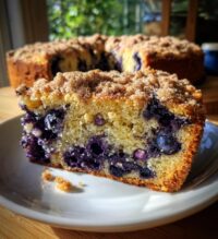 blueberry sour cream coffee cake