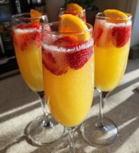 champagne new years drinks