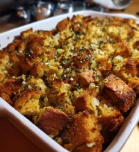 easy thanksgiving stuffing
