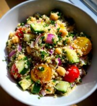 lemon quinoa chickpea salad