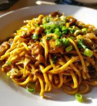 sticky garlic chicken noodles