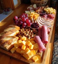 thanksgiving turkey charcuterie board