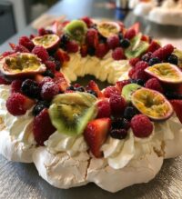 pavlova wreath