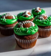 easy football cupcakes