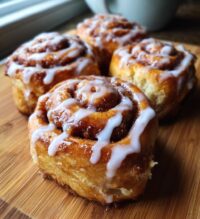 gingerbread cinnamon rolls