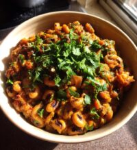 how to make black-eyed peas curry