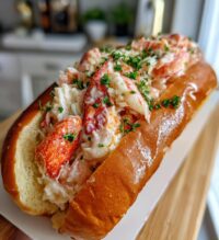 lobster roll no mayo