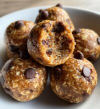 peanut butter oatmeal protein balls