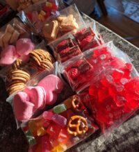 prepackaged valentine snacks for school