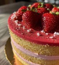 2 tier valentines cake