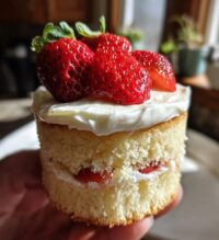 mini cake for valentines day