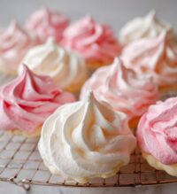 valentine meringue cookies